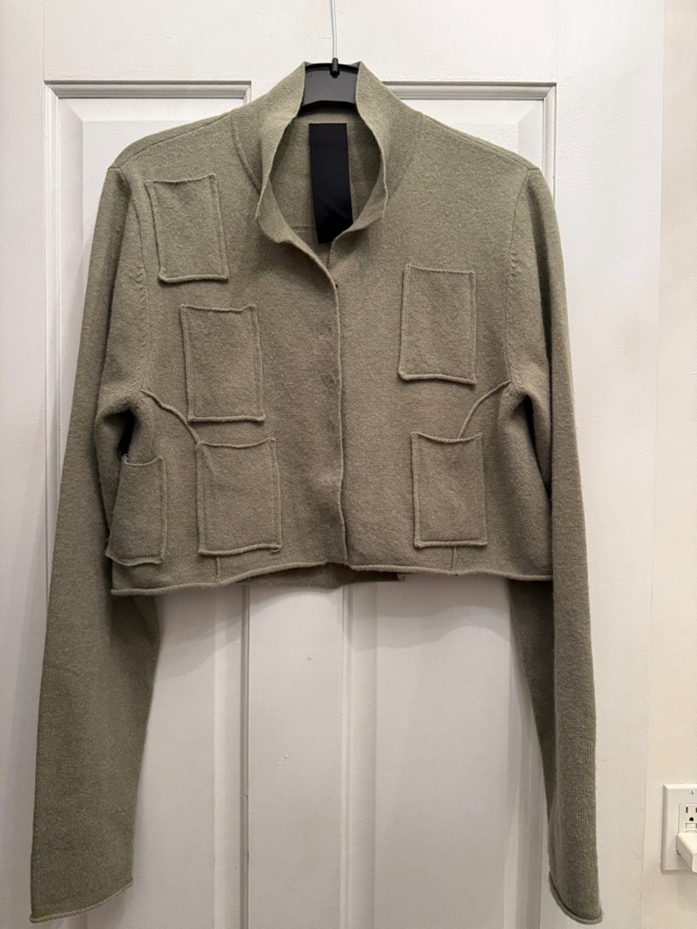 Cropped Patch-Pocket Cropped Sweater in Olive